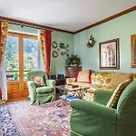 Awesome Three Bedroom In شقة *