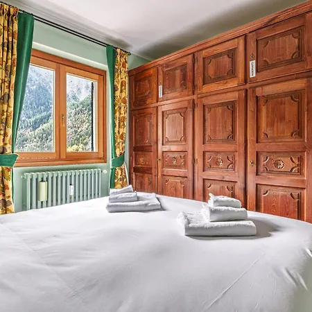 شقة Awesome Three Bedroom In
