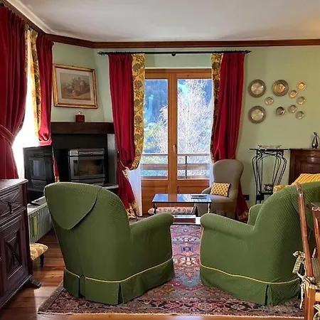 Awesome Three Bedroom In * Courmayeur